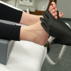 Podnóżek do pedicure Activ Podo biały II gatunku